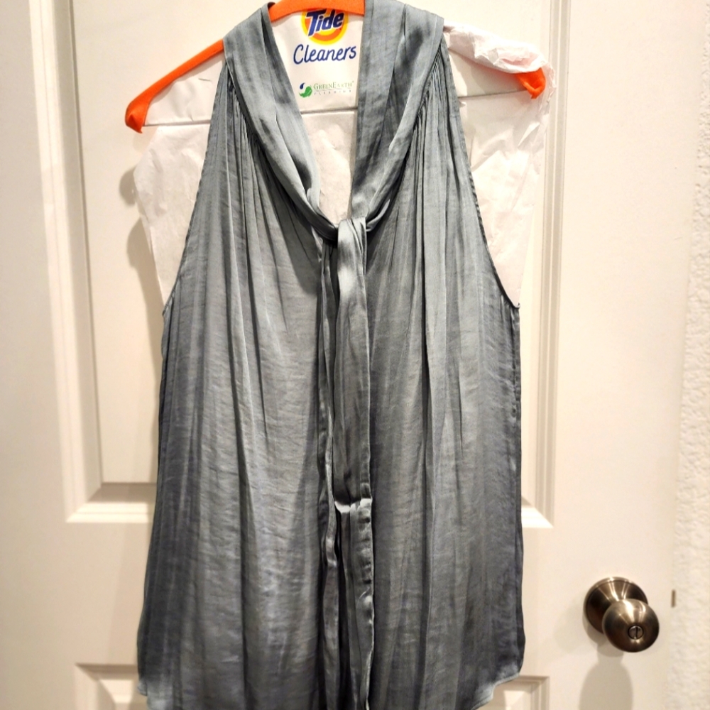 Banana Republic silky top